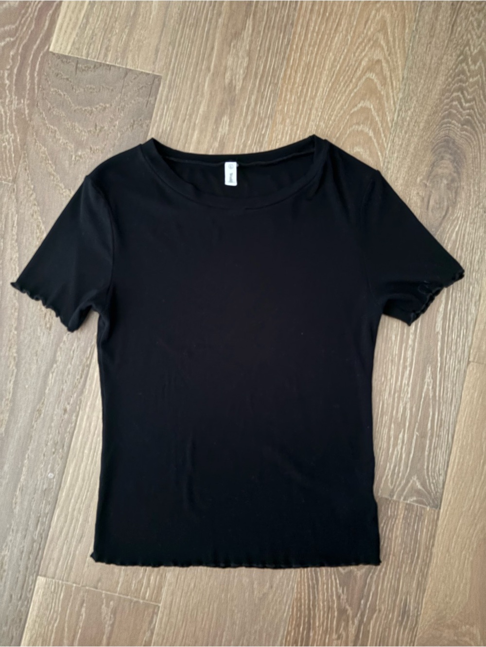 NWOT Classic Black Women's Crew Neck Tee